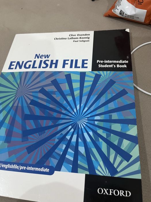 New English File Pre-Intermediate