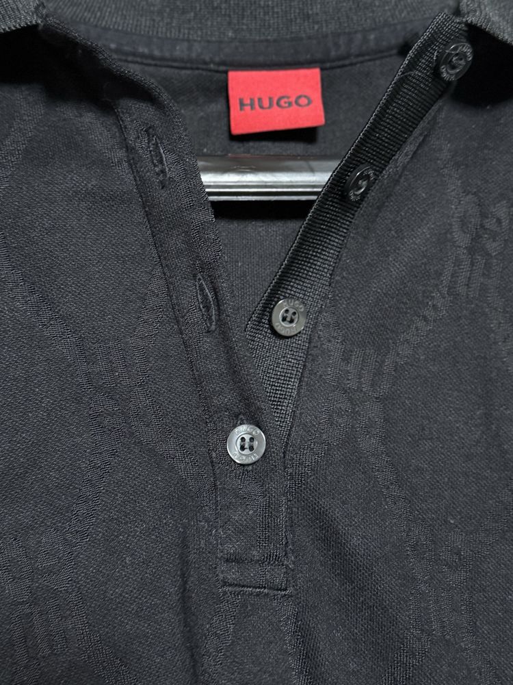 HUGO - тениска с яка