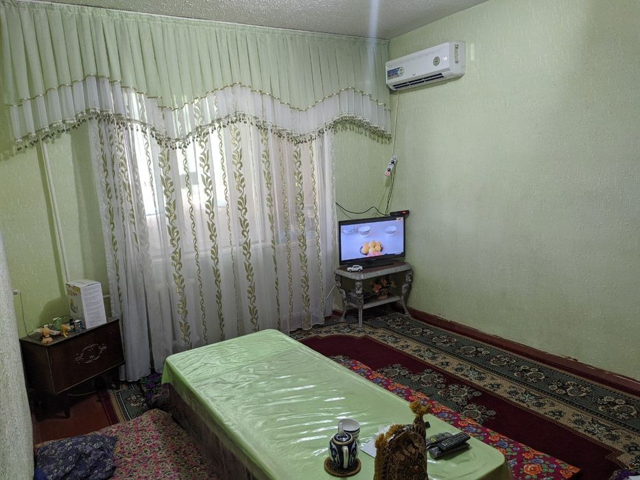 Катта квартира сотилади