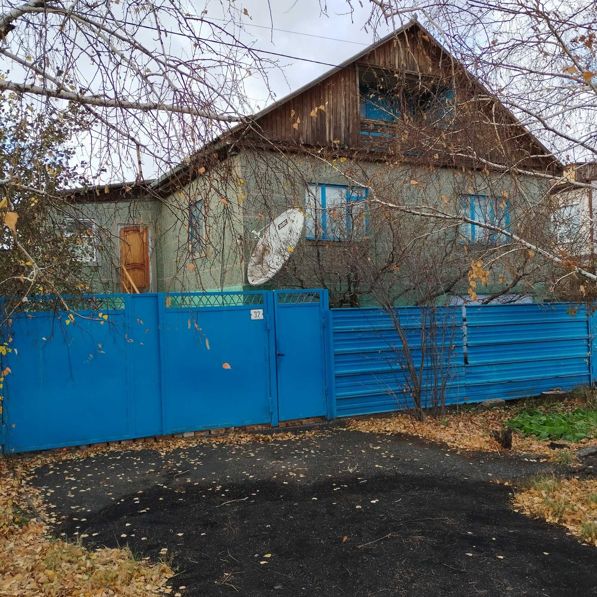 продам двухэтажный дом