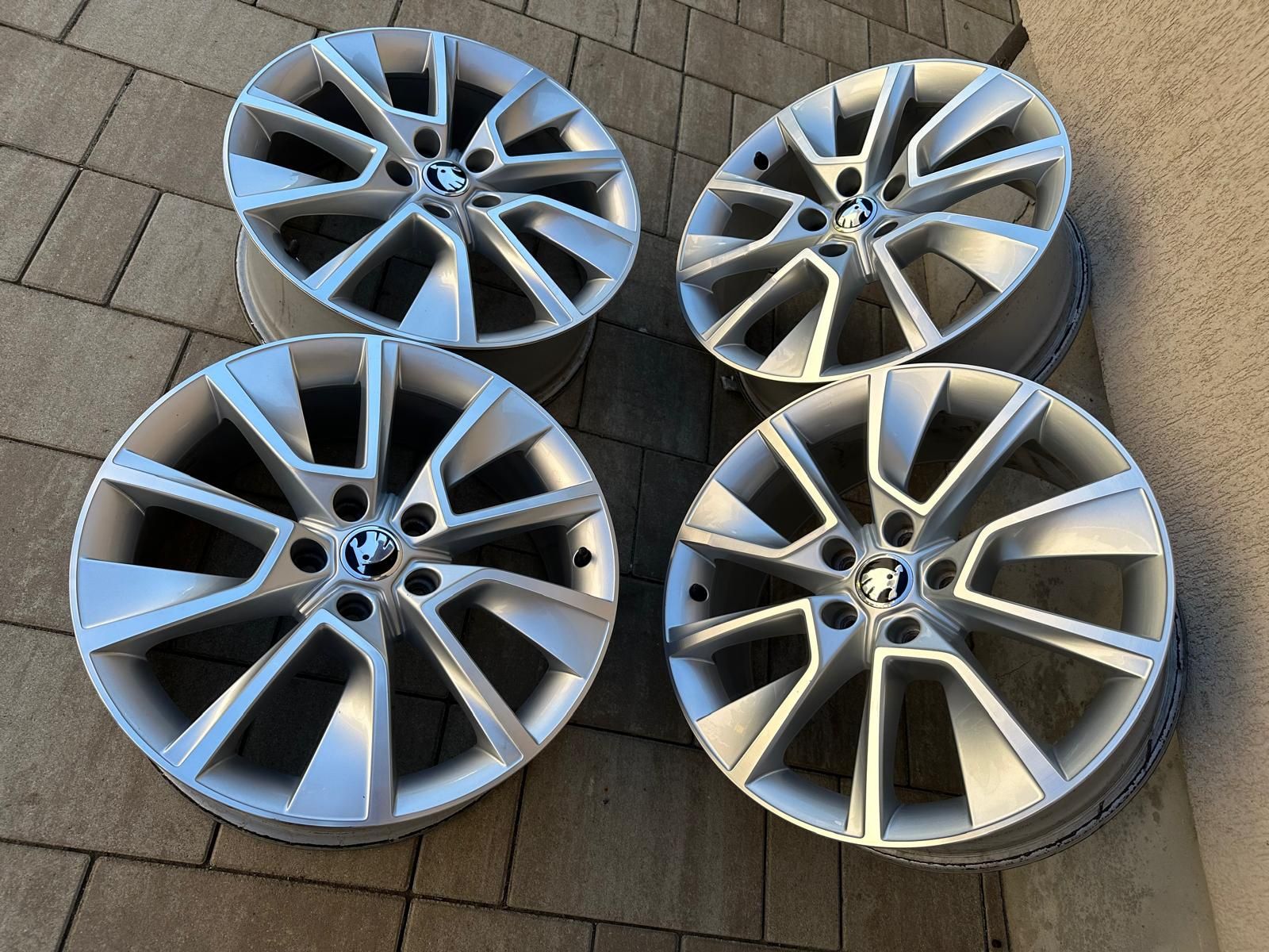 Jante 18 5x112 Originale Skoda Kodiaq,Karoq,Octavia,Superb,VW Tiguan
