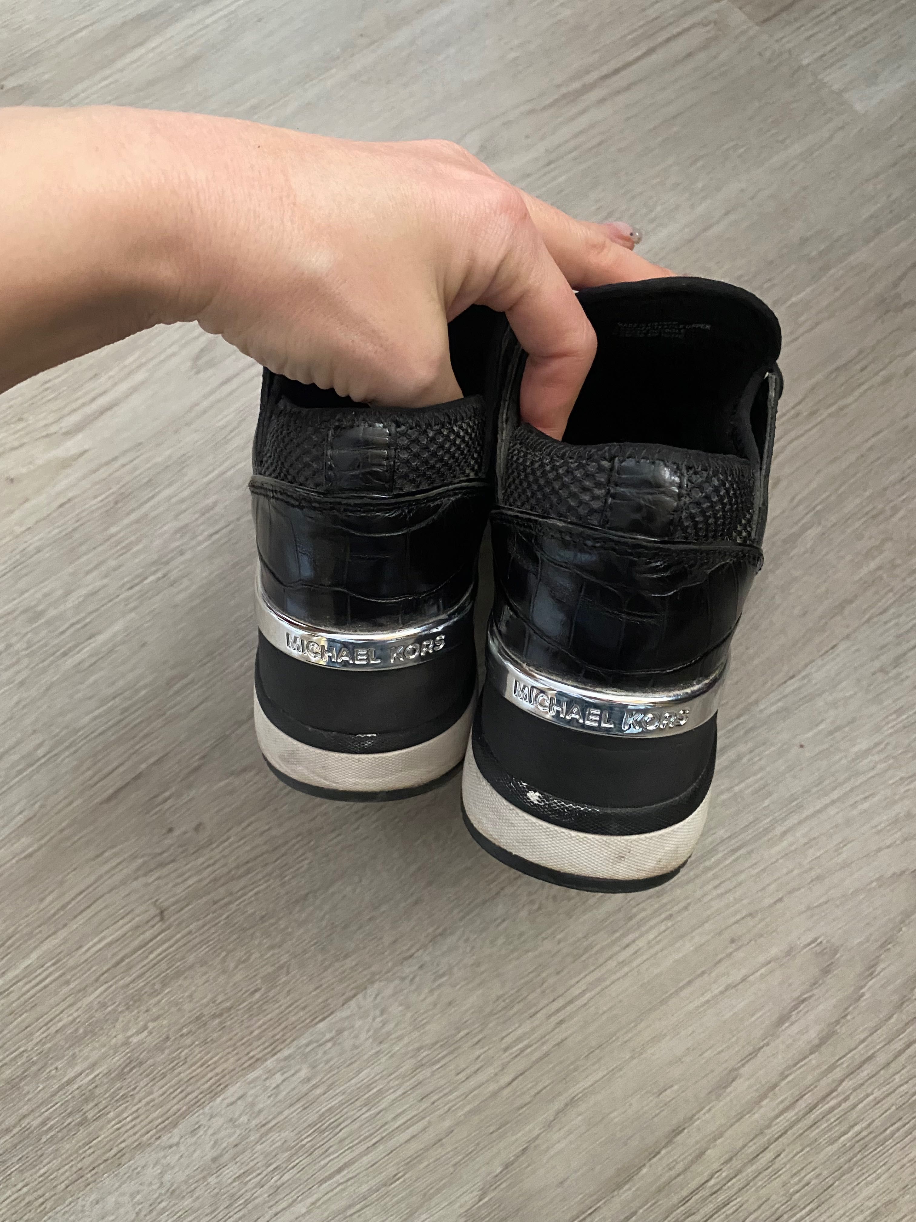 Balenciaga track2, Guess, Wrangler Michael kors
