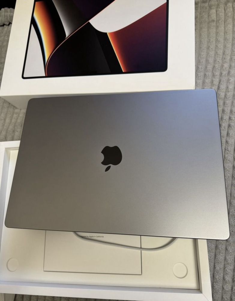 MacBook Pro 16 inch M1 Pro 1TB Space Gray