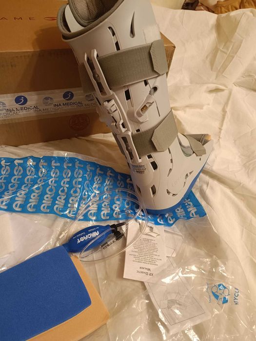 Cizmă imobilizare picior diabetic Aircast XP, doar probată, mărimea M