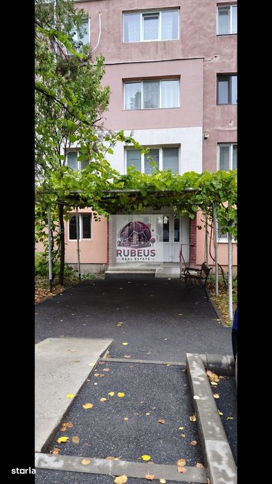 Apartament 3 camere Splai Mihai Viteazu – vedere Sud, centrală proprie