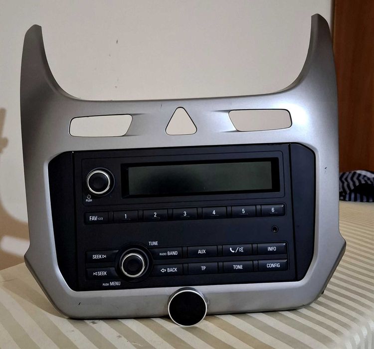 Kobalt Magnitofon radnoy ramkasi bilan