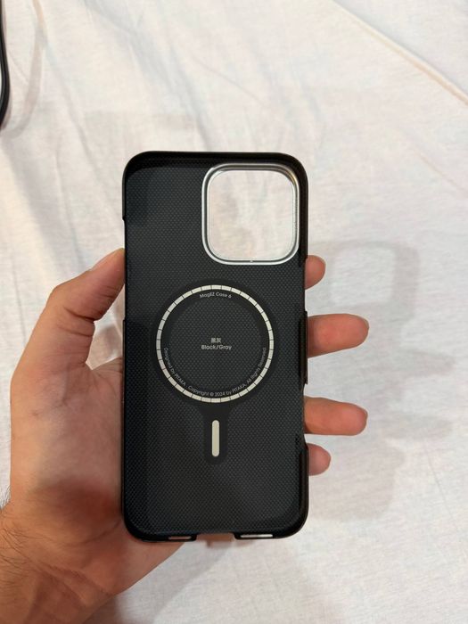 Pitaka chexol iPhone 16 pro max uchun