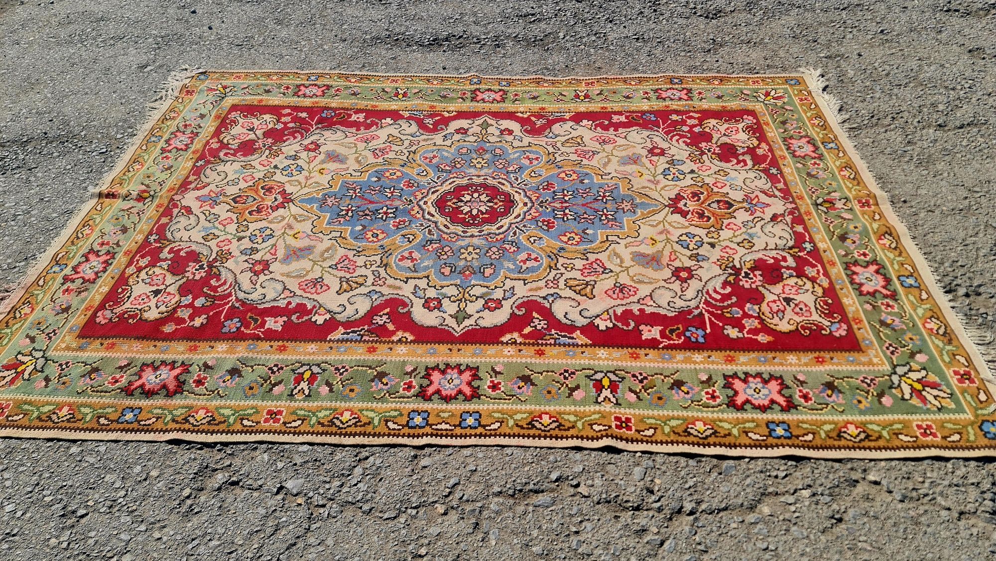 Котленски килим в Отлично състояние