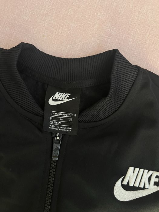 Оригинален детски спортен екип/анцуг на Nike 156/166 размер