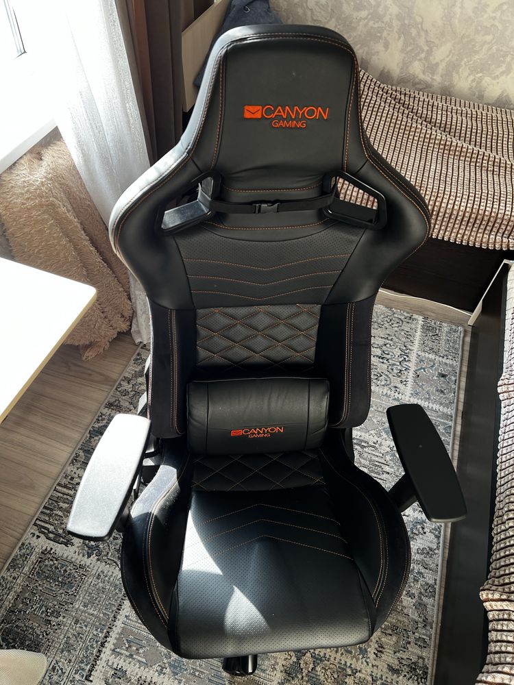 Игровой стул canyon gaming