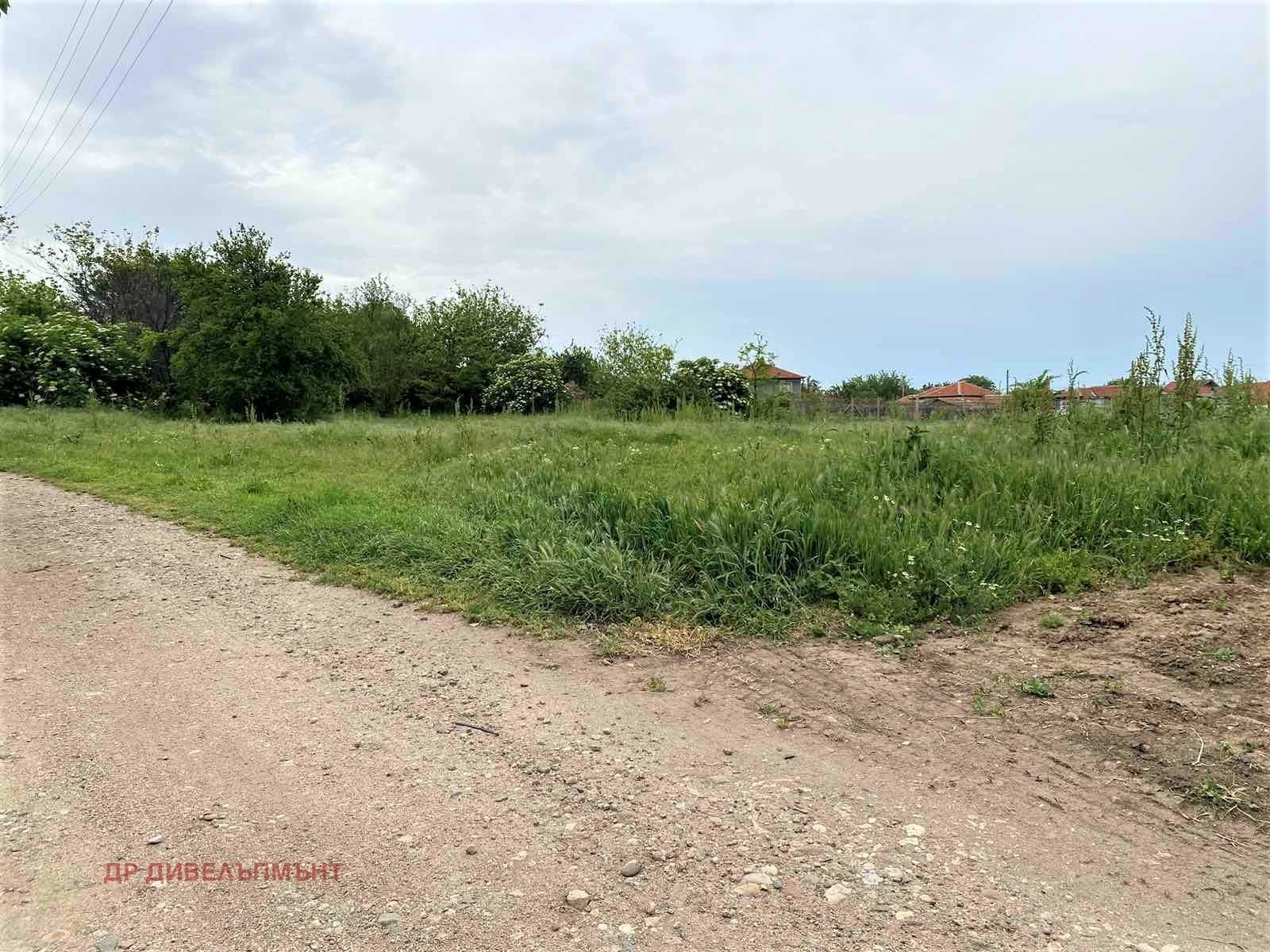 Продава ПАРЦЕЛ област Стара Загора, с. Плодовитово