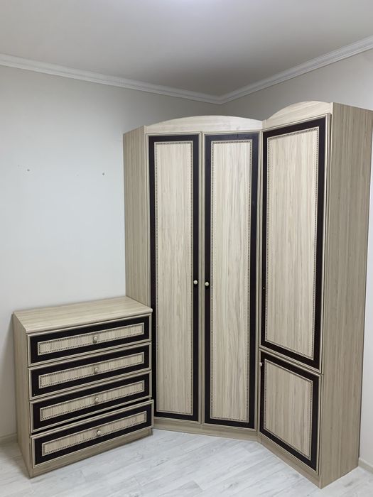 Продам шкафы стенку в спальню