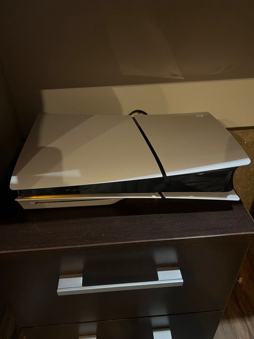 Ps 5 Slim Чисто нов!