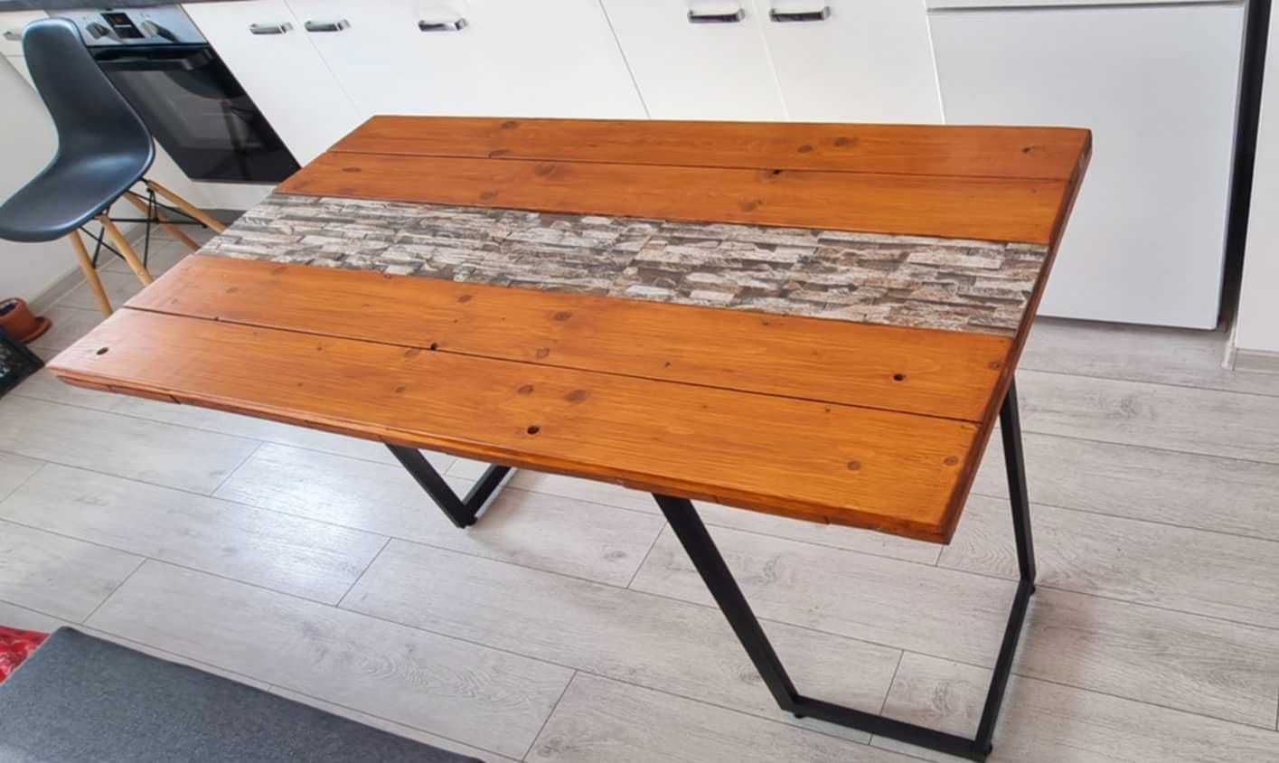 masa rustica 1500 lei.