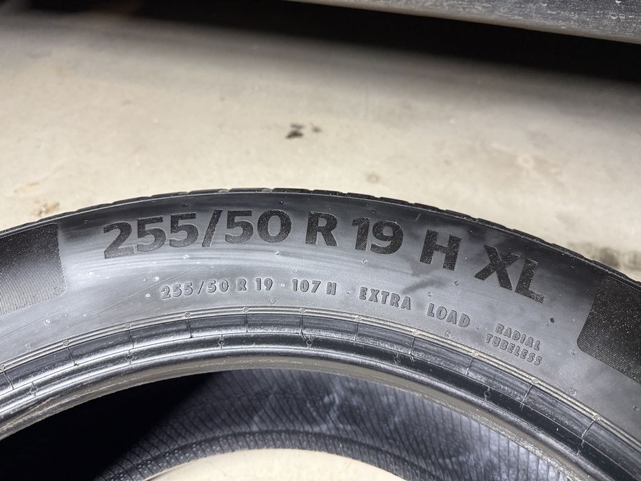 continental dot 1125 2X 235/55/R19 plus 2X 255/50/R19