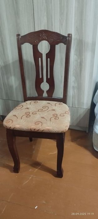 Продам стулья 12 штук, состояние отличное