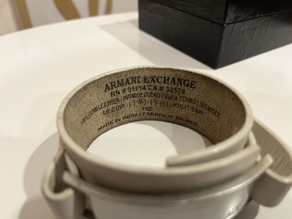 Armani Exchange гривна естествена кожа