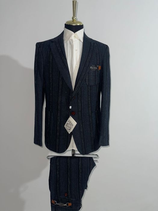 Costum elegant pentru barbati