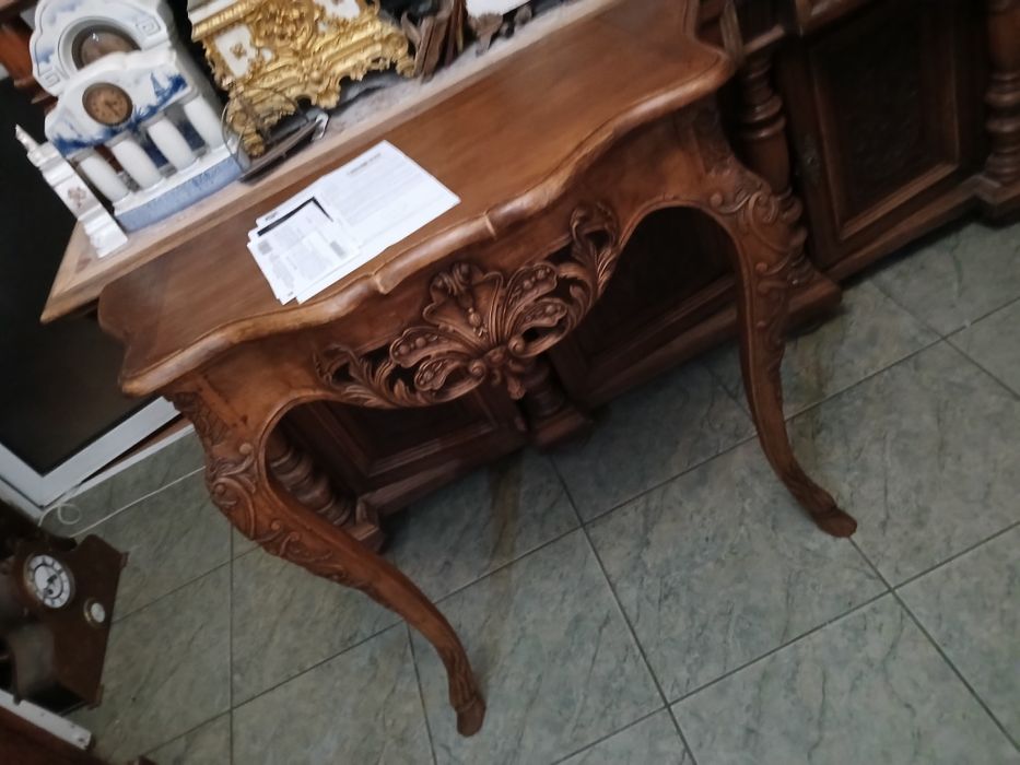 Consola de perete din lemn ,sculptata