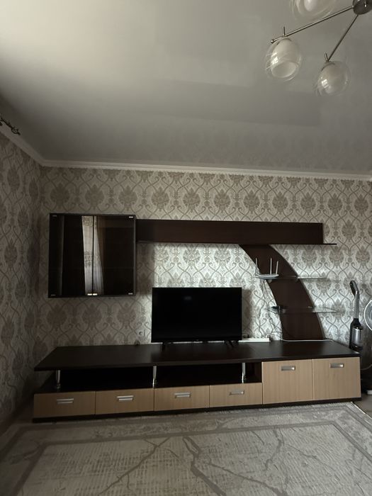 Продам стенку в гостиную