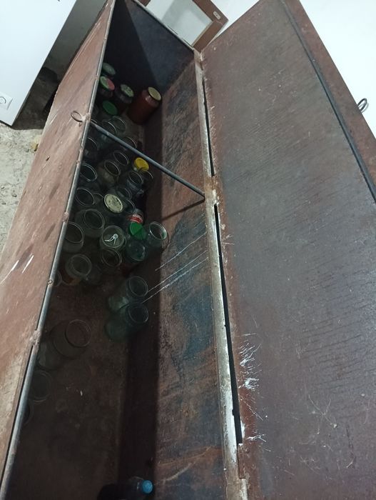 Темир сандик сотилади