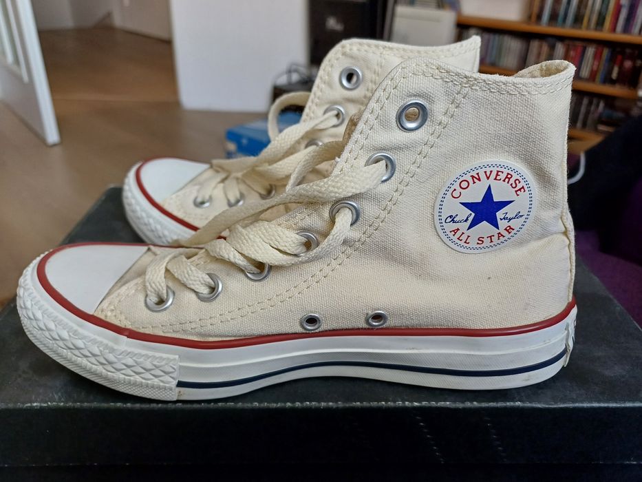 Bascheti Converse unisex mărimea 36