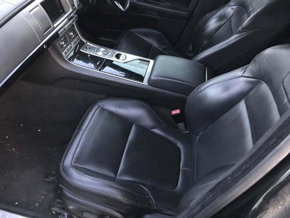 Dezmembrez Jaguar XF Euro 5 Fab 2011 3000 Diesel