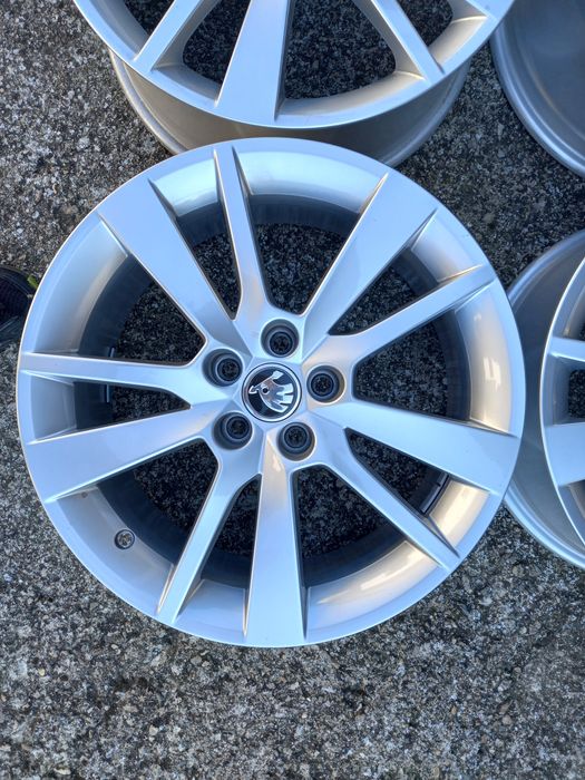Jante  originale   skoda  pe 17 .5x100