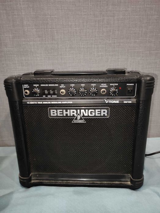 Продаю электрогитару Washburn — полный комплект, всё готово к игре!