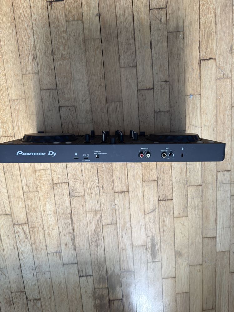 Pioneer DDJ-FLX4 – DJ контролер