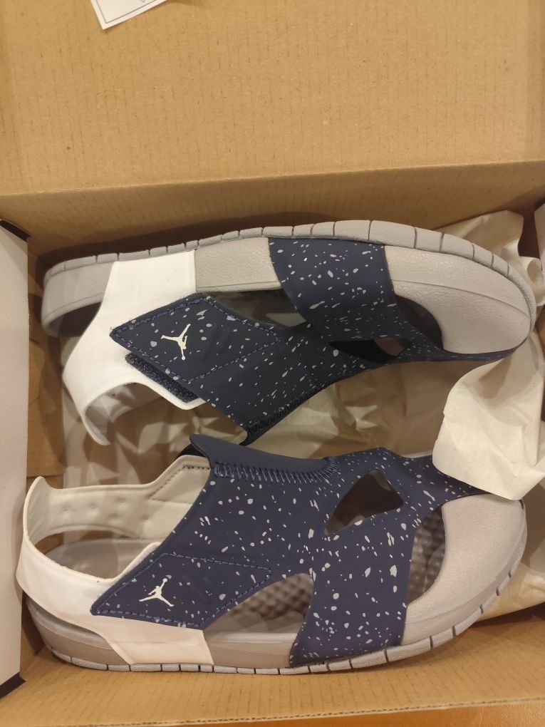 Сандали Nike N35