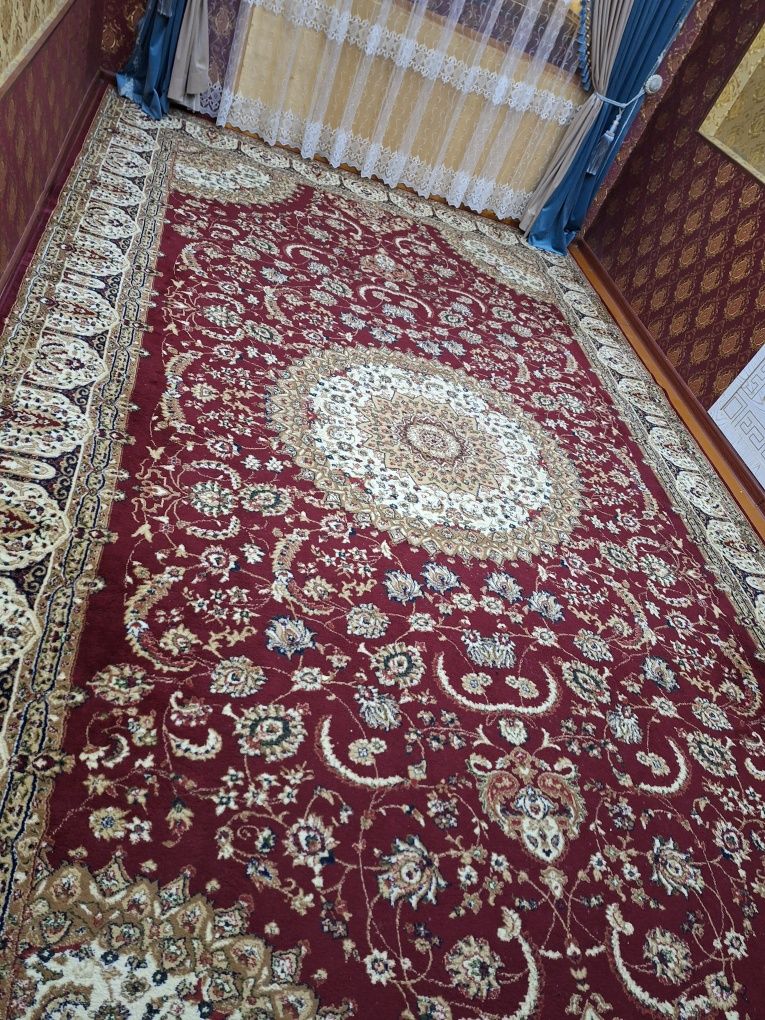 Gilam sotiladi bu