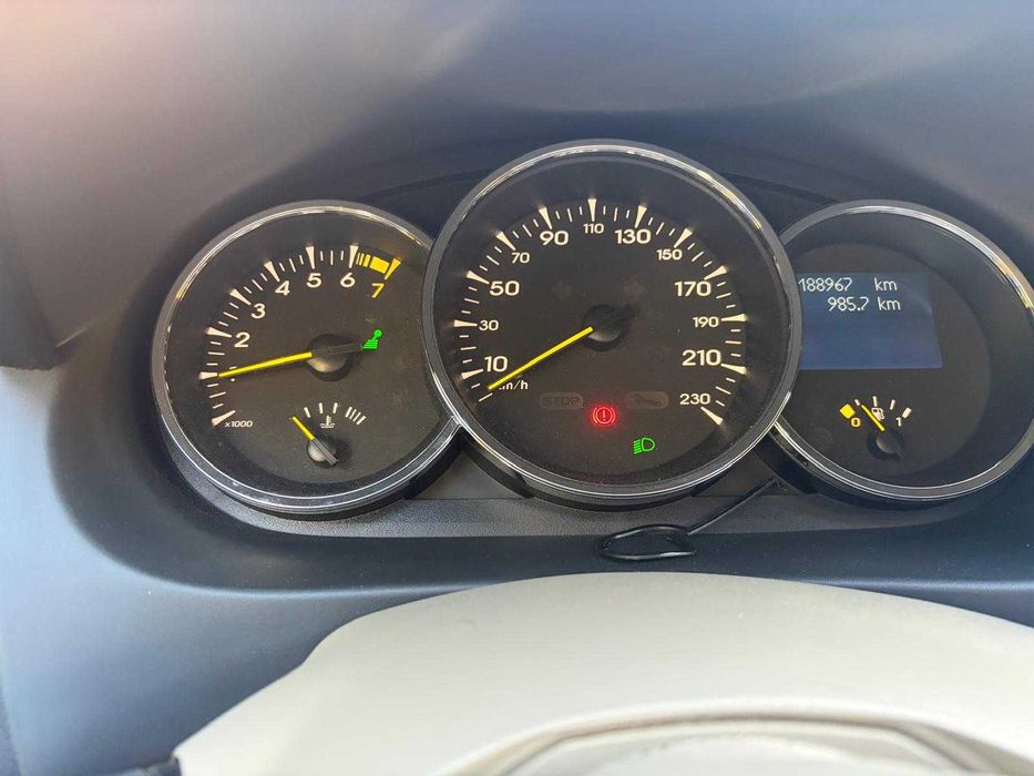 Renault Fluence 1,6 16V 110 CP Euro 5. Pret 4.100 euro