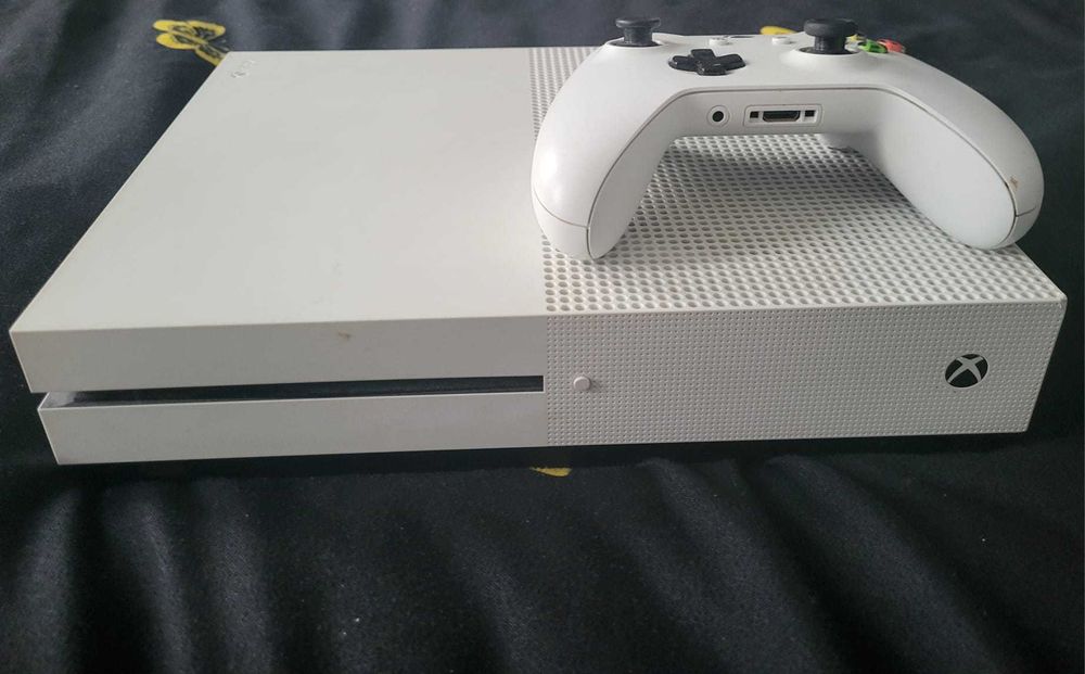 Consola Xbox One S 1TB