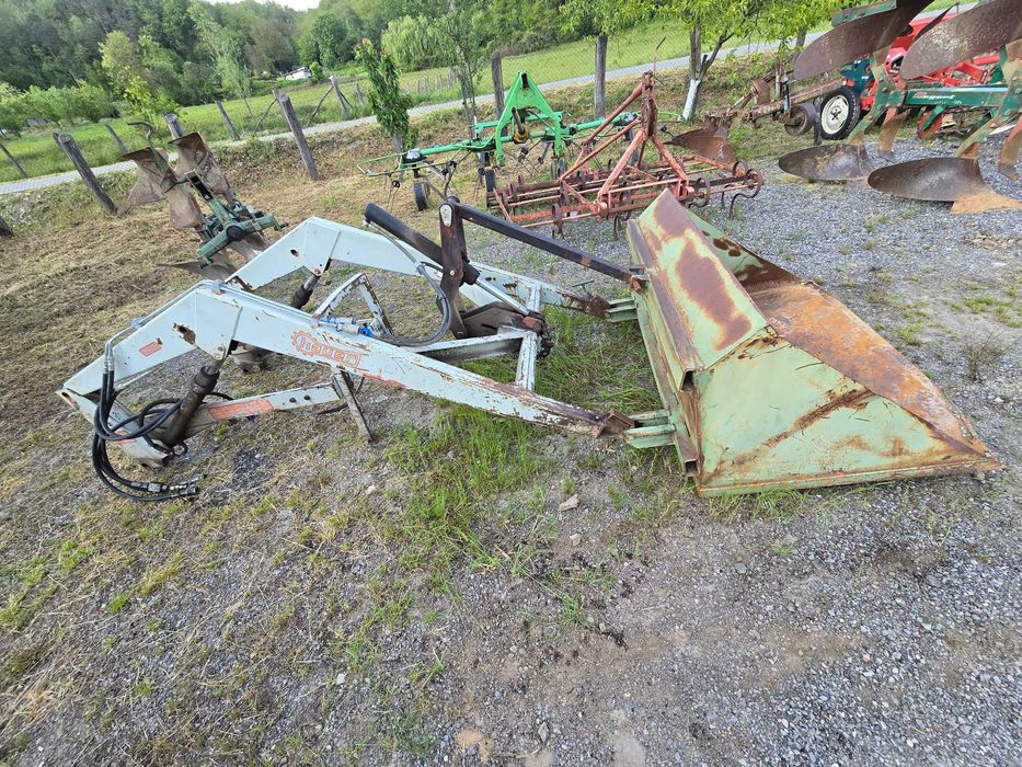 Incarcator frontal cu cupa pentru tractor de 60 cai făra suporti