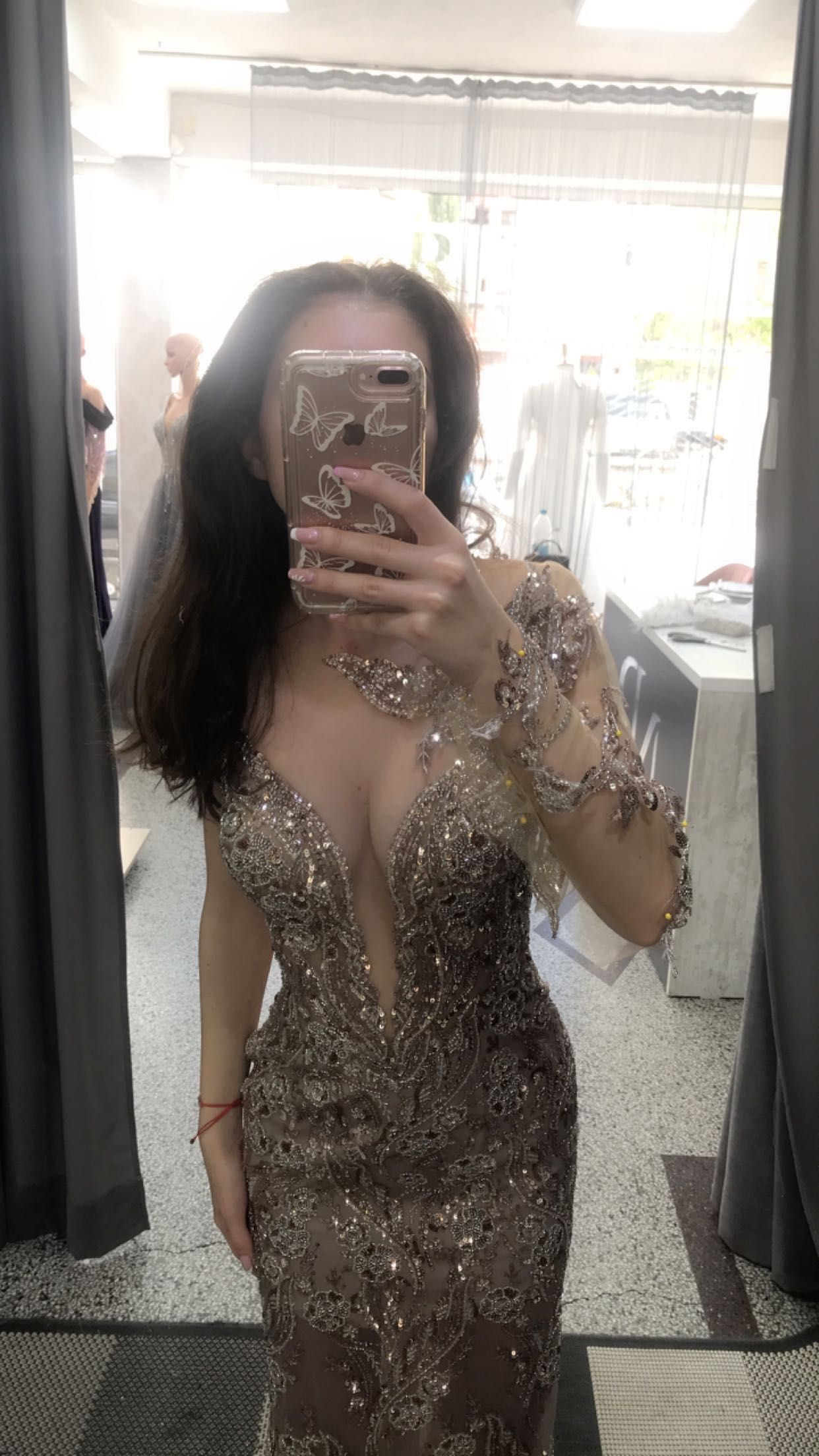 Абитуриентска рокля