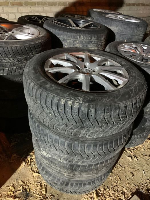 Тайота зимний покрышкамен дискамен