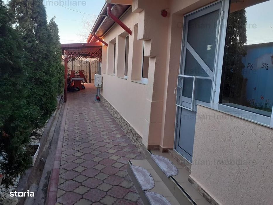 Super Vila 2018  P+M + Spatiu Comercial 400Mp. Mobilat, Chercea