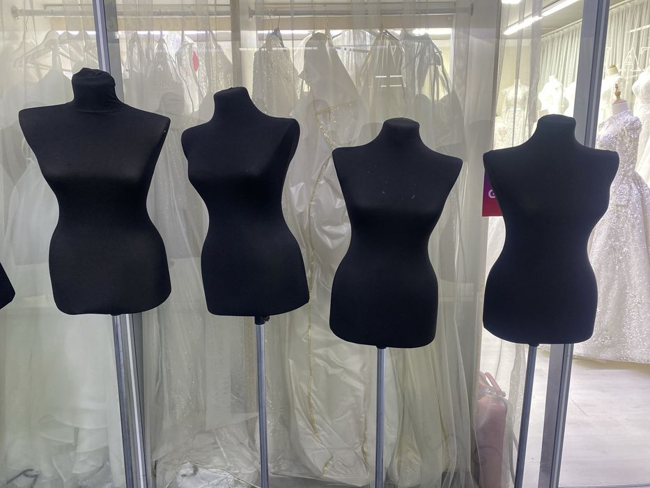 Манекены женские для платьев