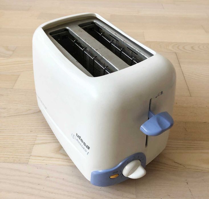 Тостер за филии UFESA ALLEGRO