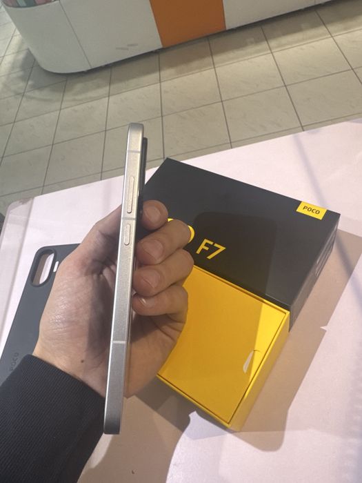 Поко ф7 Poco F7