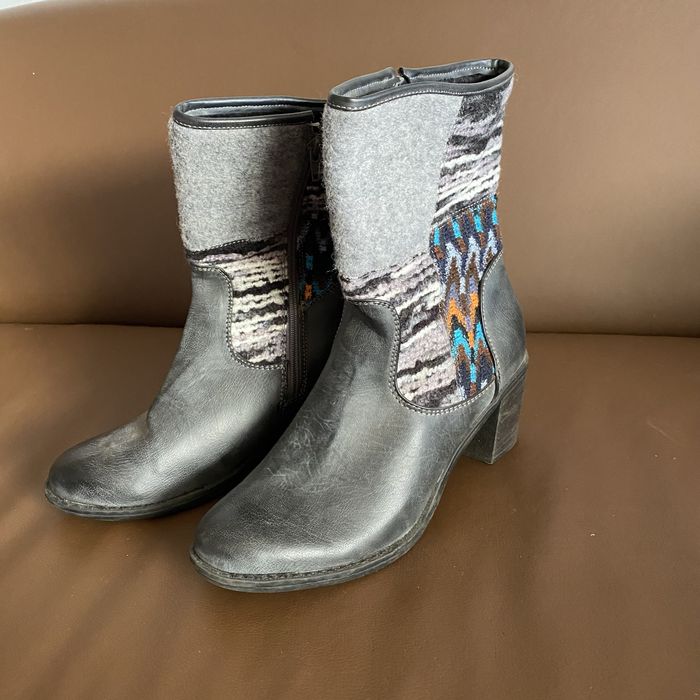 Cizme Pia Corsini - piele cu imprimeuri si fermoar