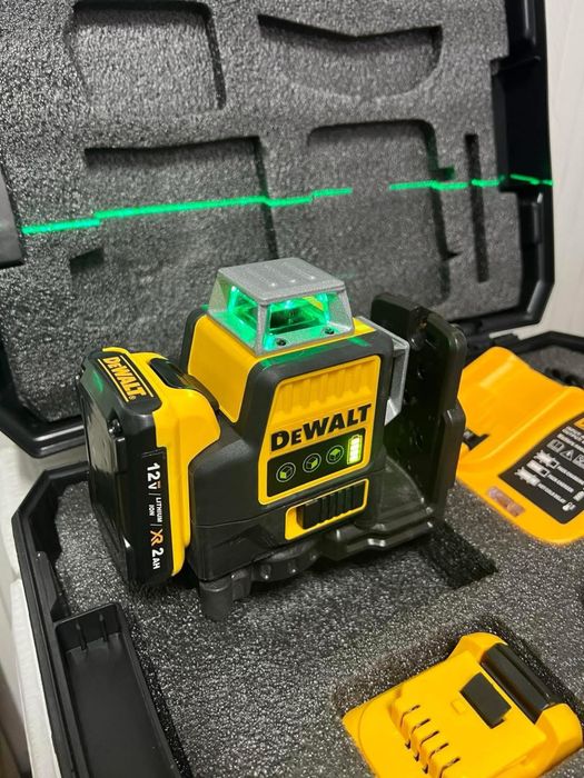 Nivela laser Dewalt 2 Acumulatori 12V si 2Ah linii verzi unghi 360•