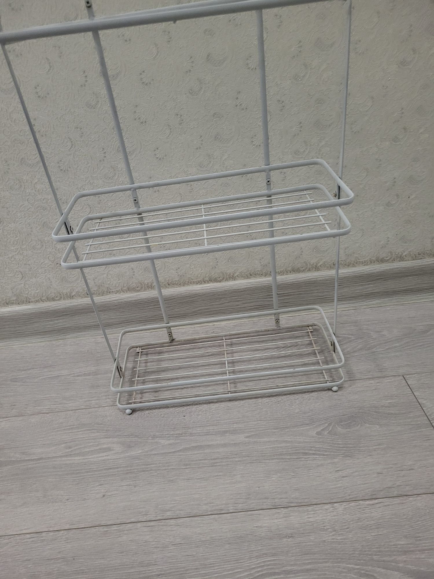 Полочка в ванную комнату