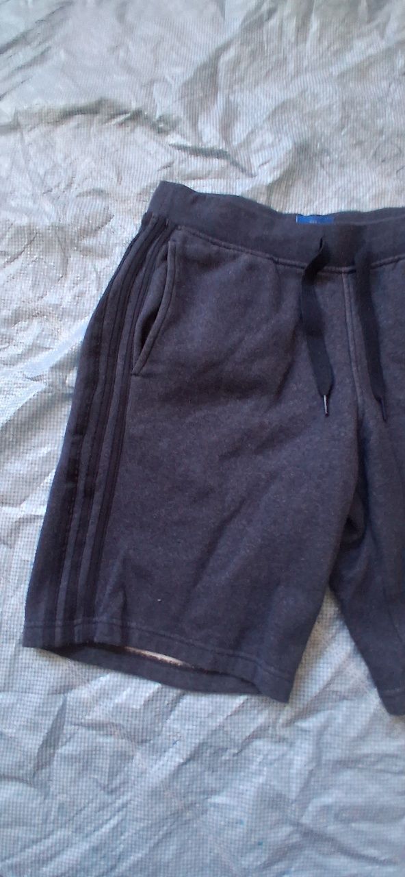 Pantaloni scurți din bumbac adidas mărimea M