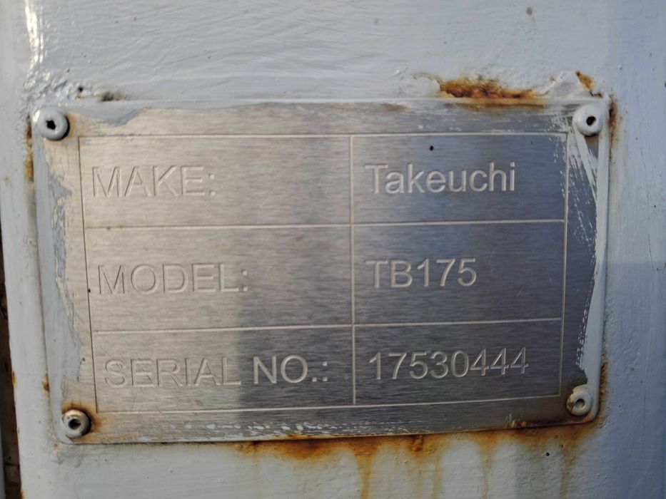 Vând excavator  Takeuchi  TB175