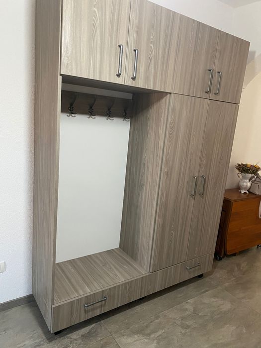 Vând mobilier hol mdf stare exceptionala