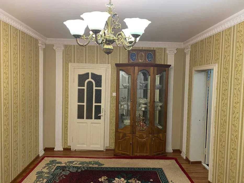 СРОЧНО !!! Продается квартира в Яшнабаде 4/5/9 (104 кв/м ) Куйлюк