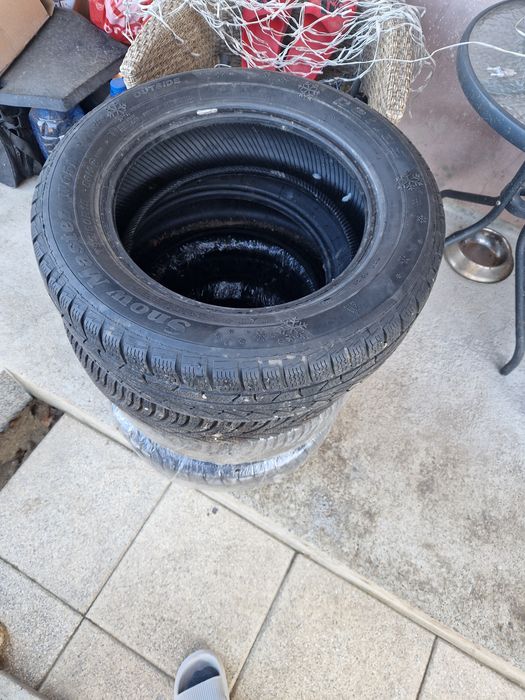 Anvelope iarna 195/60/r15