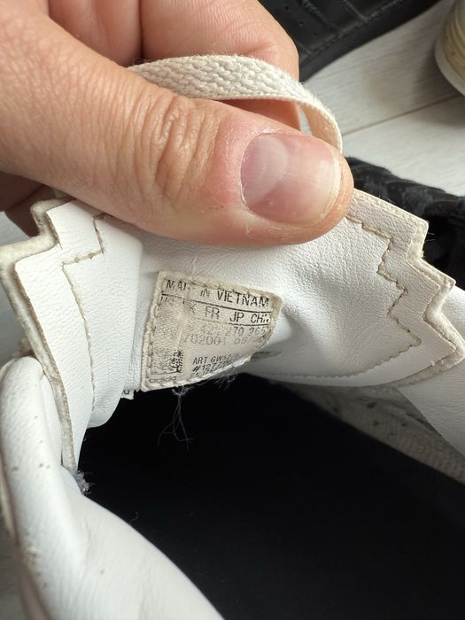 • Adidas  • SUPERSTAR •